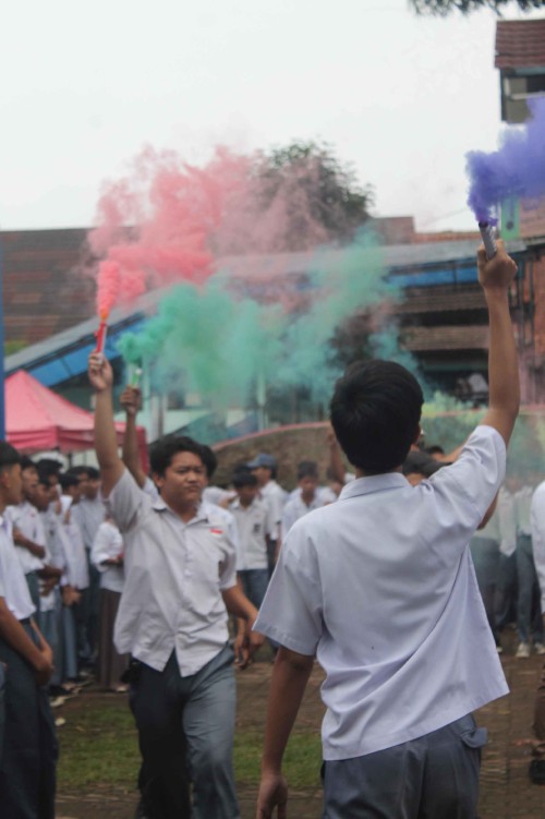 b430a539590dac9d0928b2c62811bf04.jpg